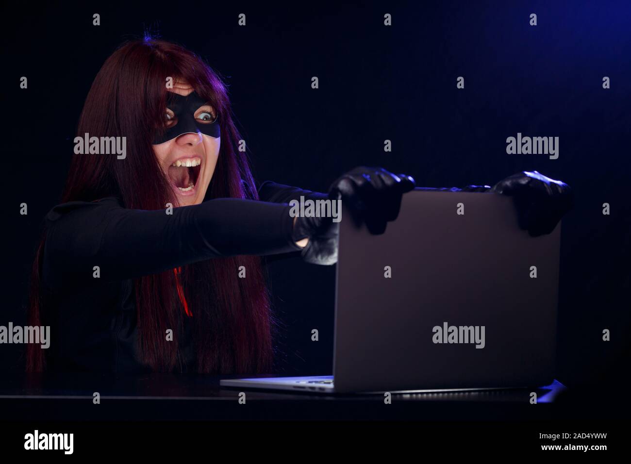 Computer thief hi-res stock photography and images - Alamy