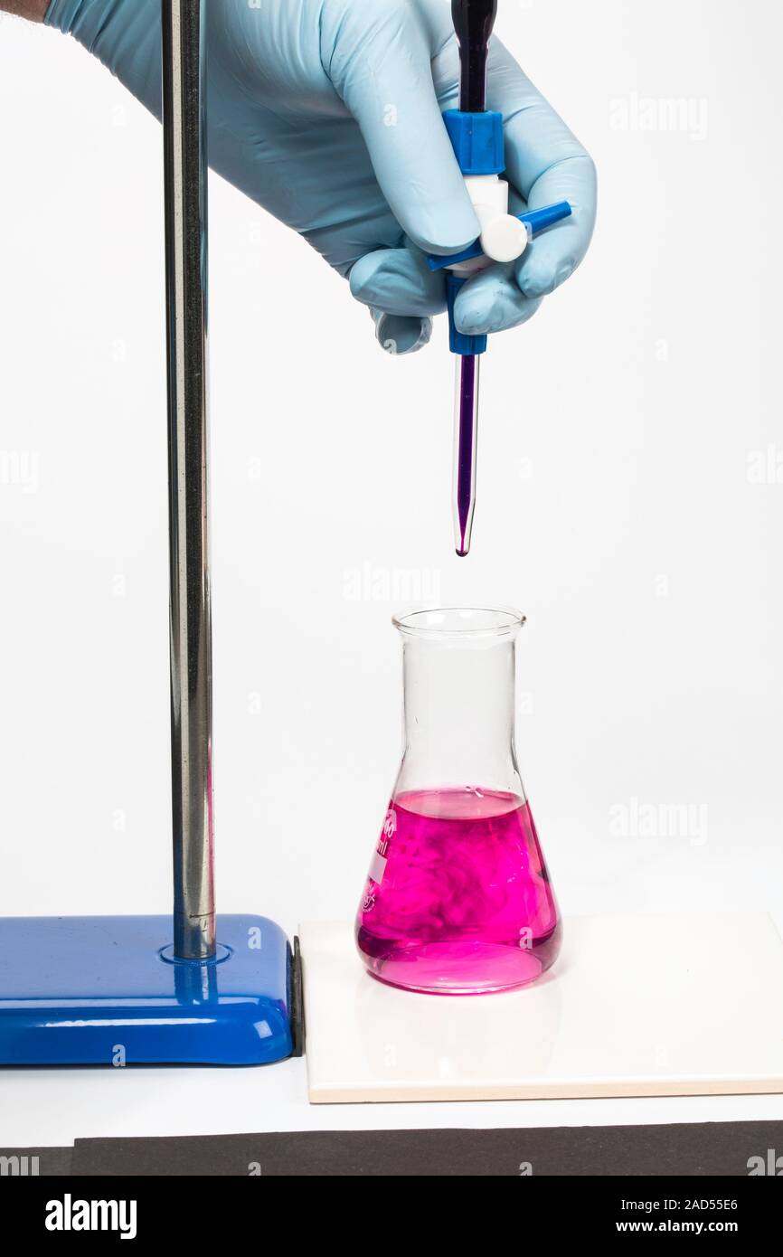 Titration using potassium manganate (VII) and acidified ethanedioate