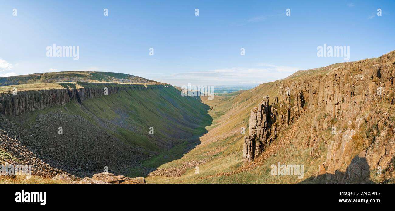 High Cup Nick along the Pennine Way in the North Pennines near Dufton Cumbria  is a geologically interesting valley formed by glacial action Stock Photo