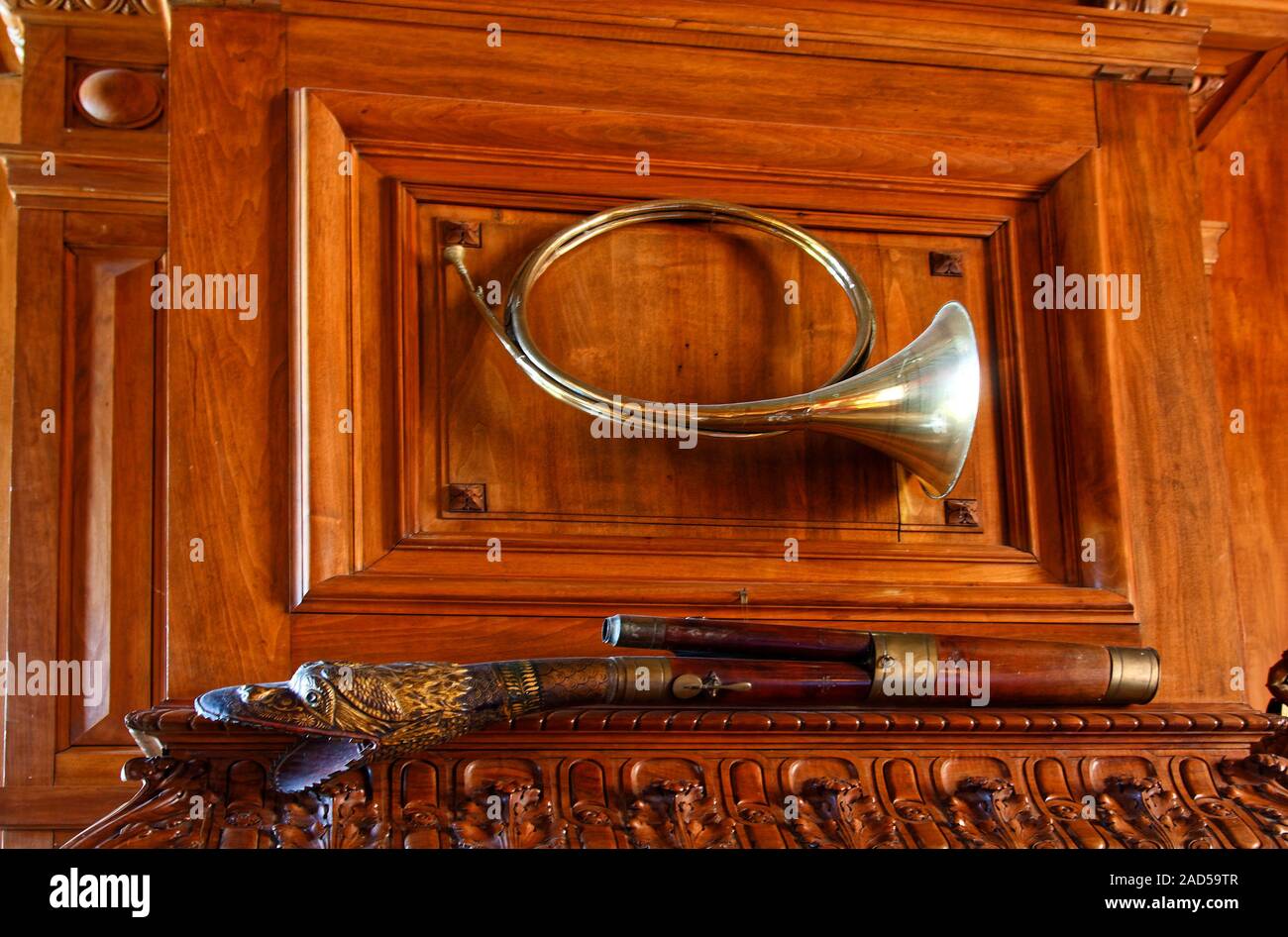 brass hunting horn wall decoration musical instrument sound