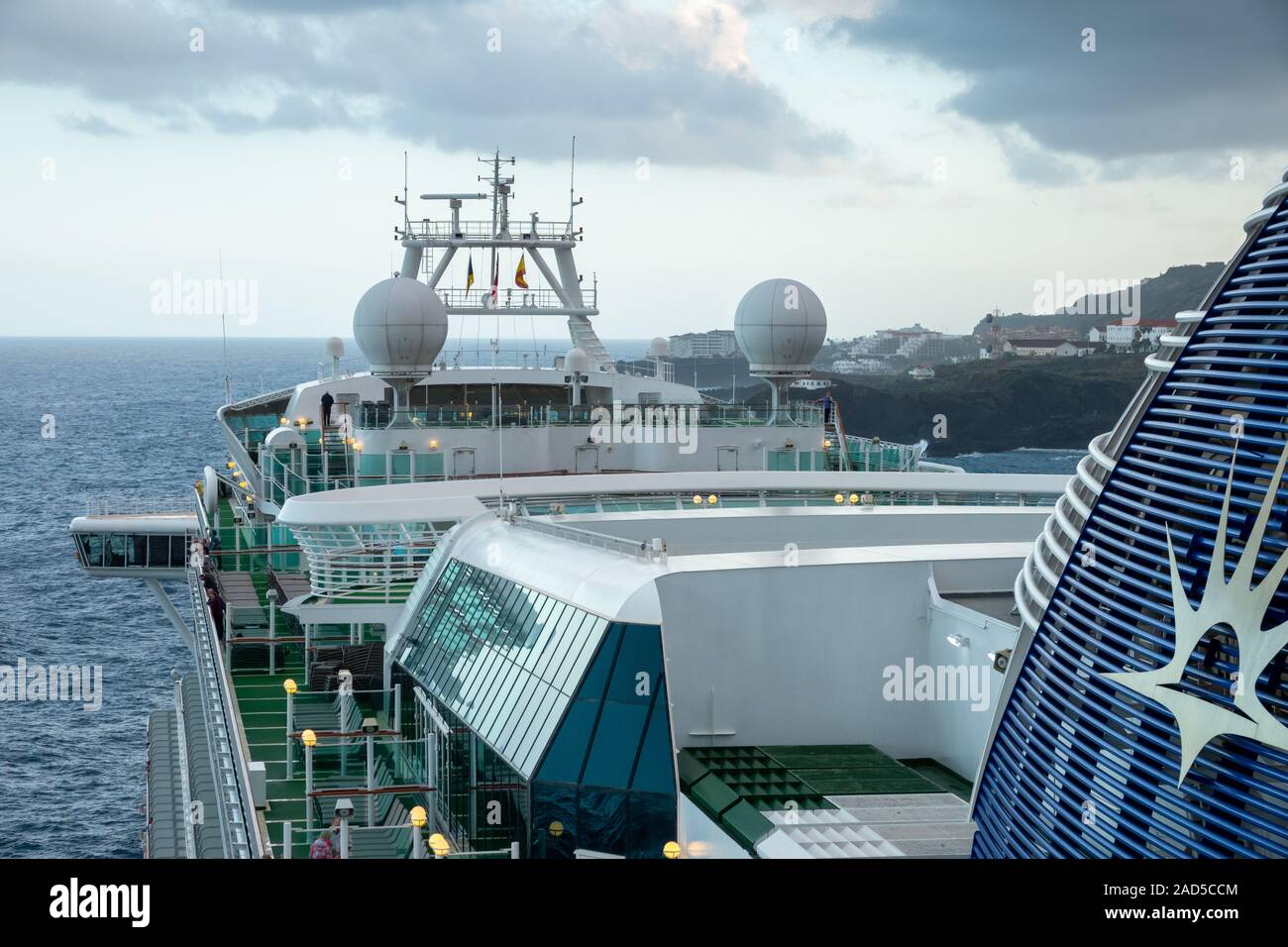 Cruise Ship, P&O Ventura leaving the port of La Palma Stock Photo