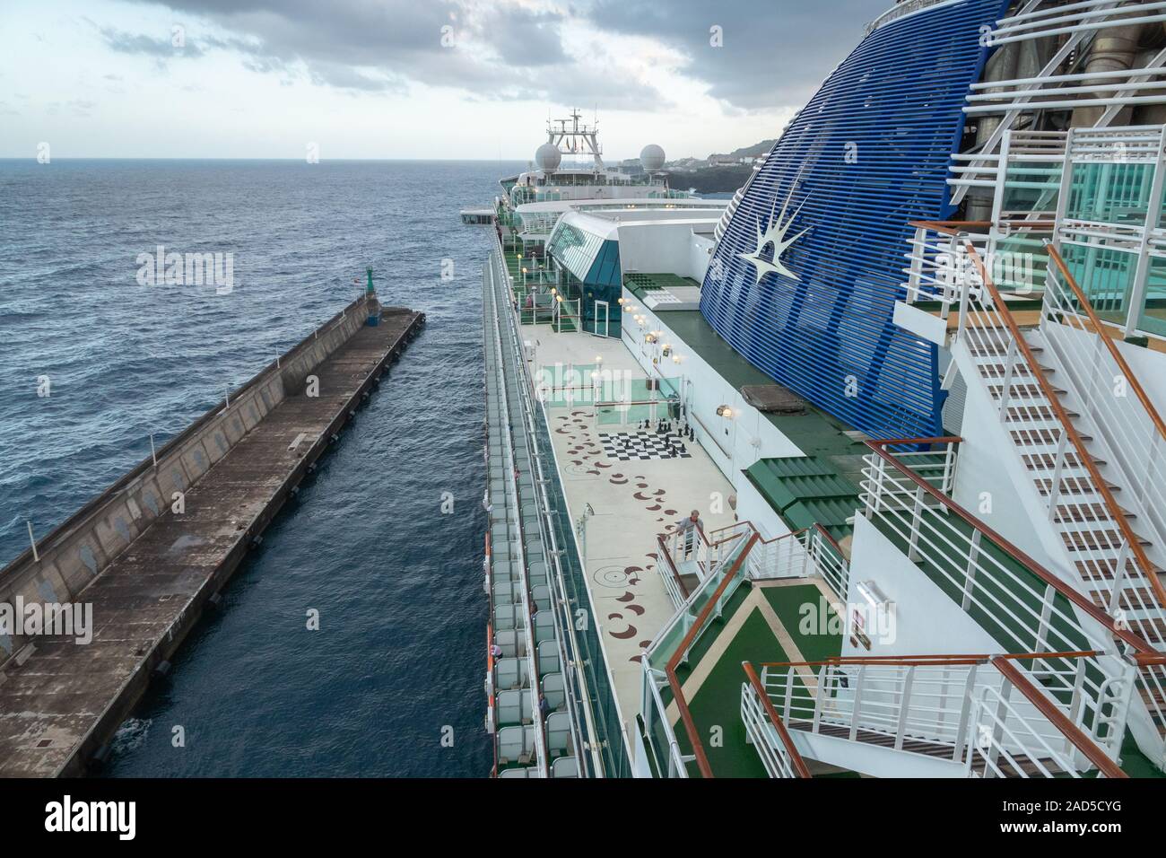 Cruise Ship, P&O Ventura leaving the port of La Palma Stock Photo