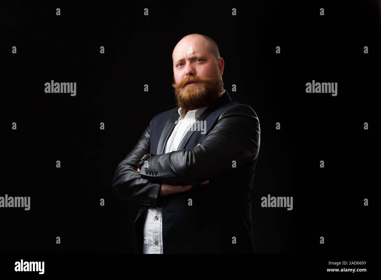 Man crossed arms hi-res stock photography and images - Alamy