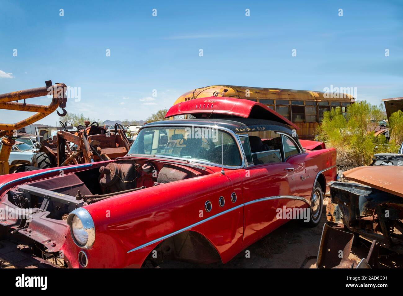 Junk autos hi-res stock photography and images - Alamy