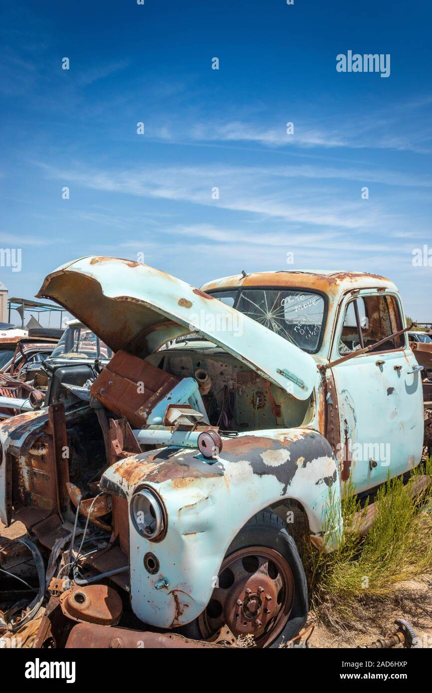 Old trucks arizona junk yard hi-res stock photography and images - Alamy