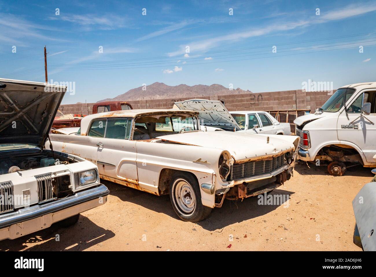 Old trucks arizona junk yard hi-res stock photography and images - Alamy