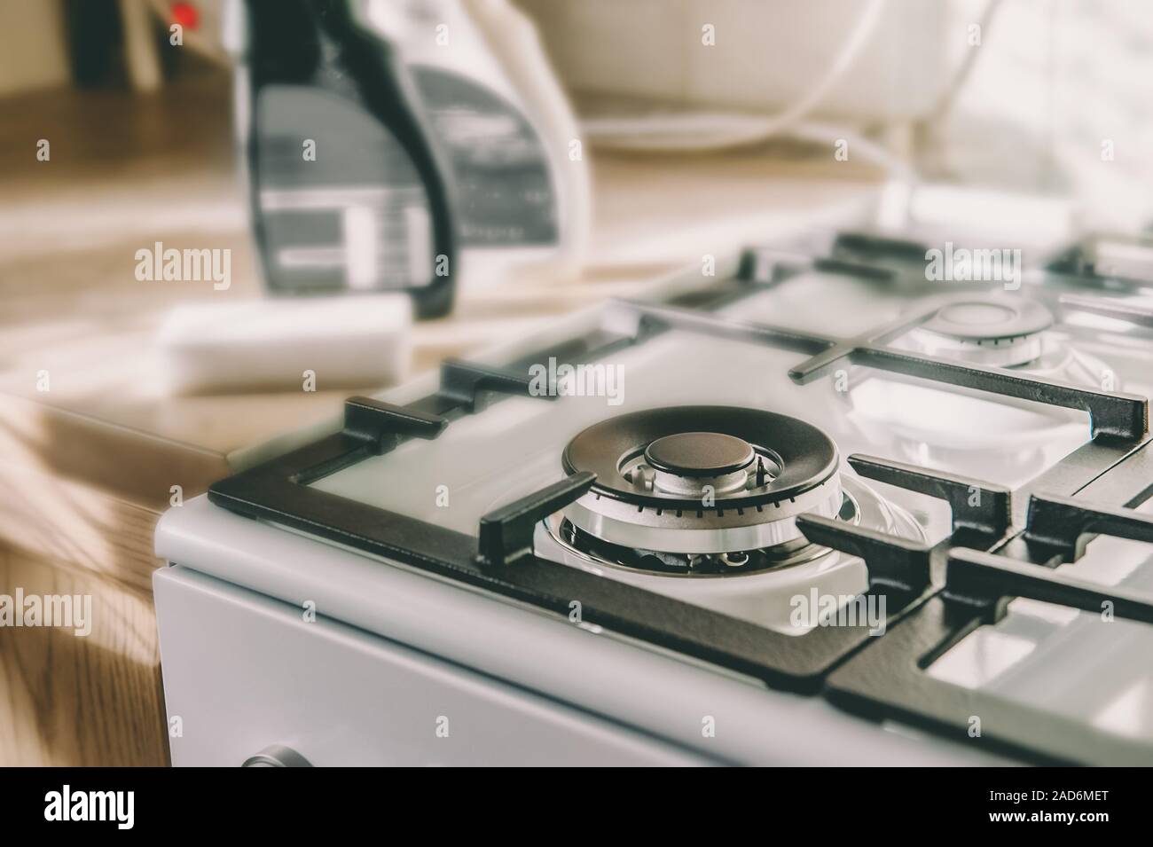 Cleaning the stove after cooking. Gas burner without burning gas. Safe