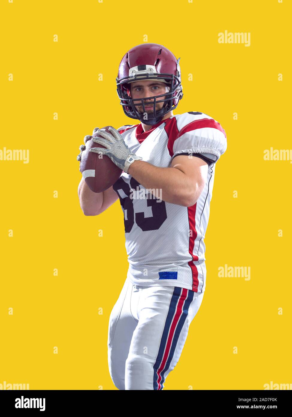 american football player throwing ball Stock Photo Alamy