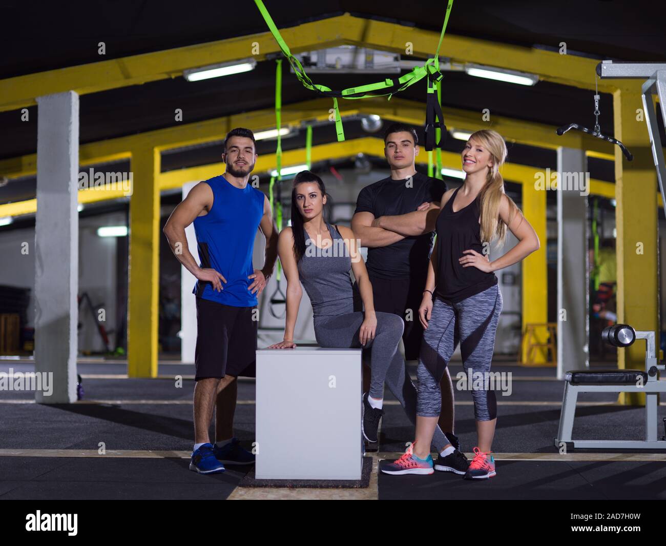 Young athletes box jumping hi-res stock photography and images - Alamy
