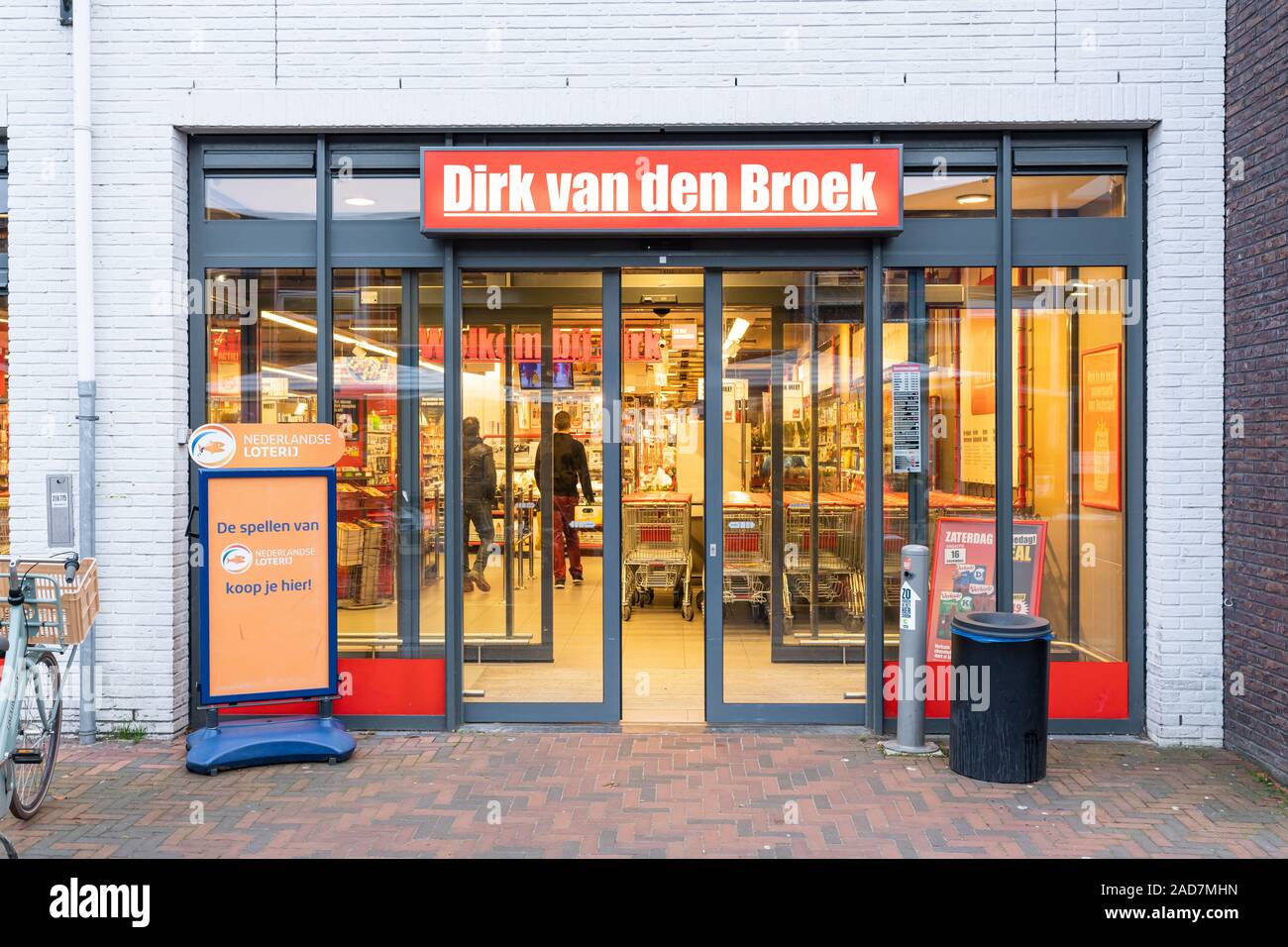 Leusden, Netherlands. 16th Nov, 2019. LEUSDEN, 16-11-2019, Utrecht,  supermarket, supermarkets, groceries, boodschappen, dirk, van, den, broek  Credit: Pro Shots/Alamy Live News Stock Photo - Alamy