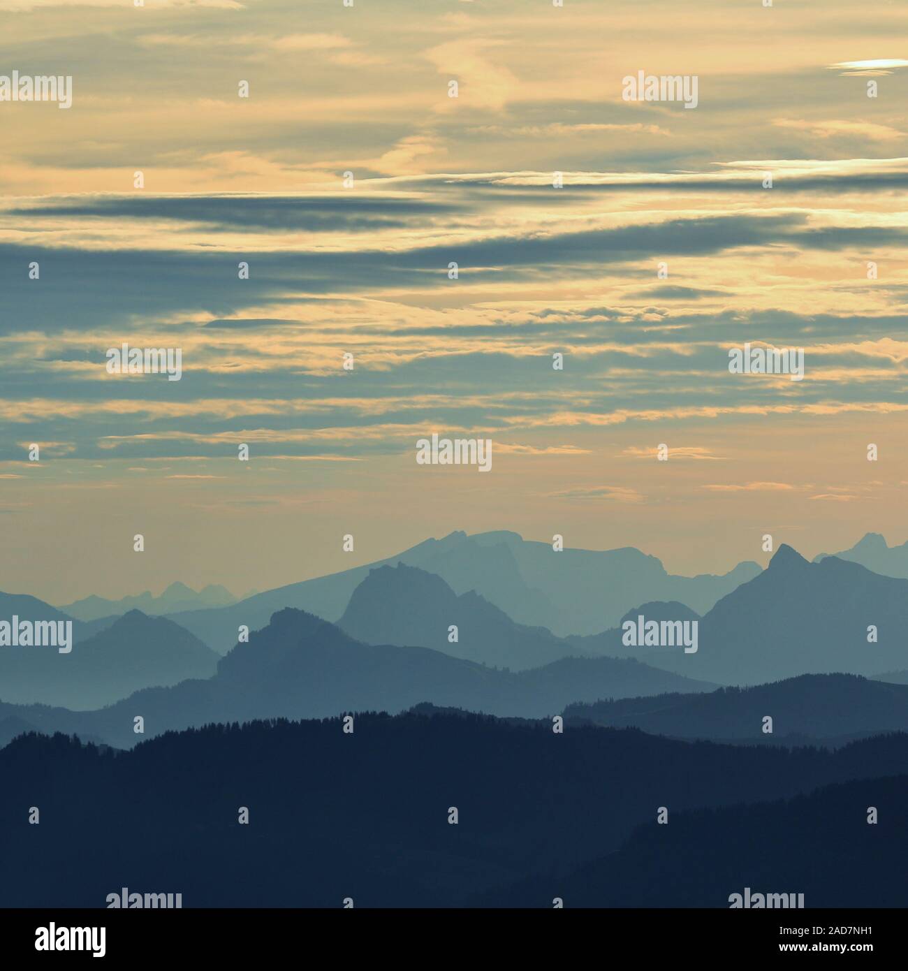 Mountain ranges swiss alps hi-res stock photography and images - Alamy
