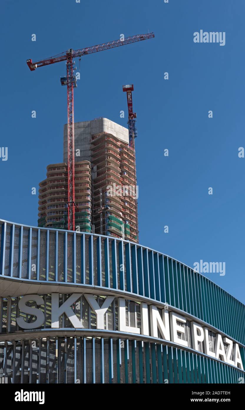 Skyline Plaza Frankfurt Hi Res Stock Photography And Images Alamy