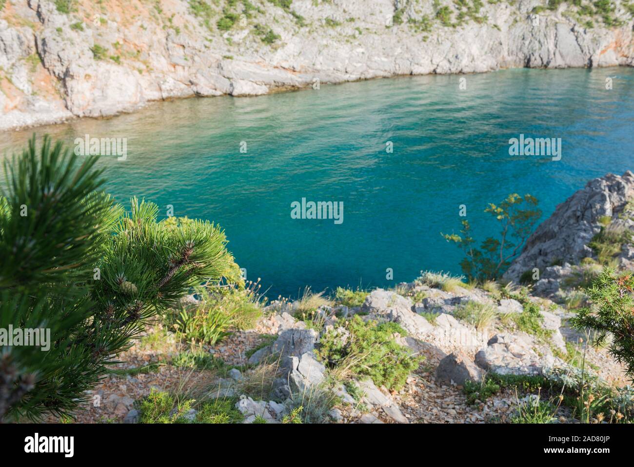 View from top rocky beach hi-res stock photography and images - Alamy