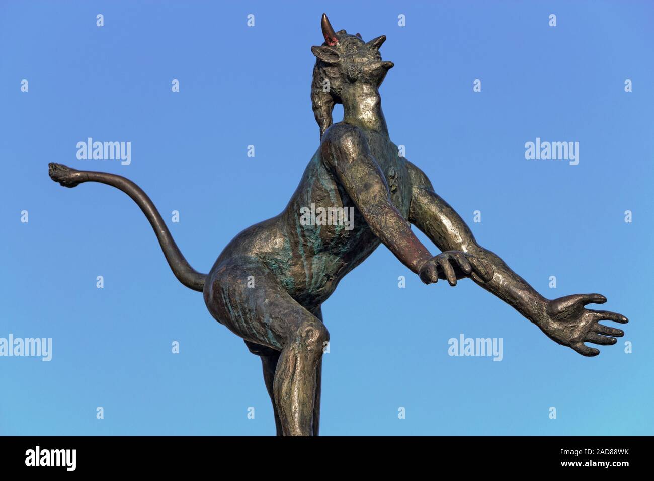 Lucifer statue hi-res stock photography and images - Alamy