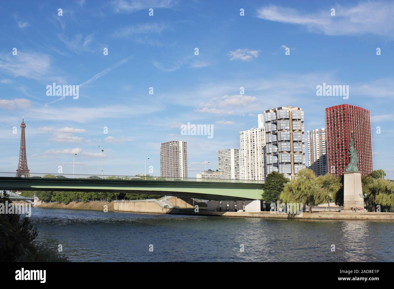 Eiffel Tower and Statue of Liberty Stock Photo Alamy