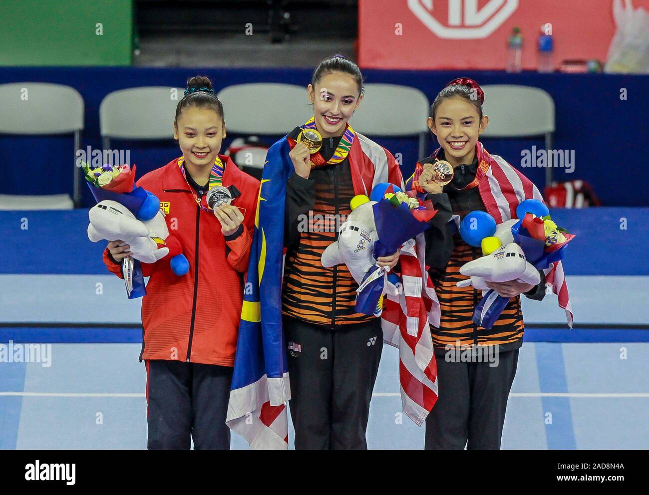 Manila Philippines 3rd Dec 2019 Gold Medal Winner Farah Ann Abdul Hadi C Of Malaysia Poses With Silver Medalist Do Thi Ngoc Phuong L Of Vietnam And Bronze Medalist Rachel Li Wen