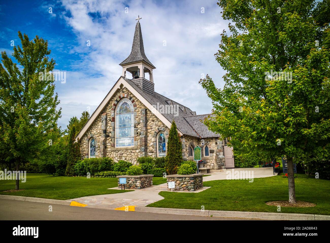 The little brick church hi-res stock photography and images - Alamy