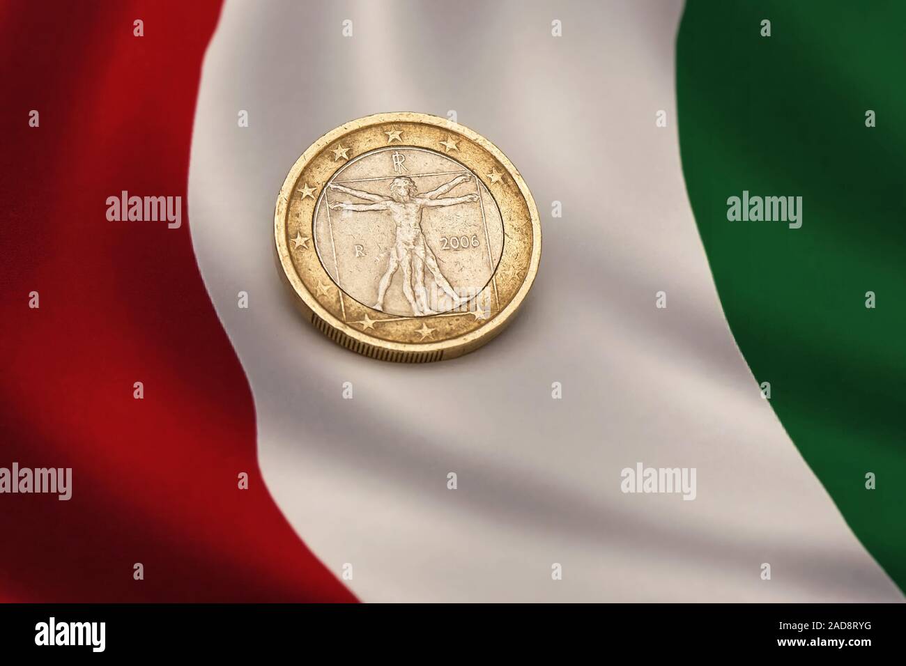 Italienische 1-Euro-Münze auf 10 Euro Hinweis Stockfotografie - Alamy