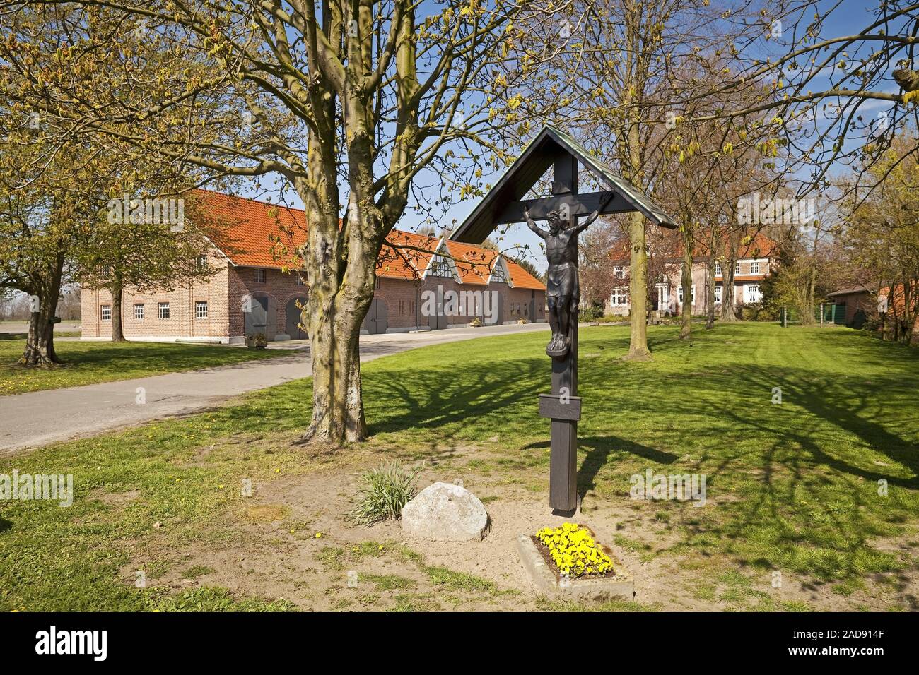 Farm with Hofkreuz, Greven, Muensterland, North Rhine-Westphalia, Germany, Europe Stock Photo