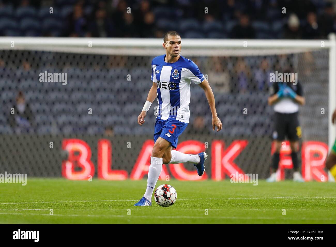 Porto, Portugal. 2nd Dec, 2019. Pepe (Porto) Football/Soccer : Portugal "Liga  NOS" match between FC Porto 2-0 FC Pacos de Ferreira at the Estadio do  Dragao in Porto, Portugal . Credit: Mutsu