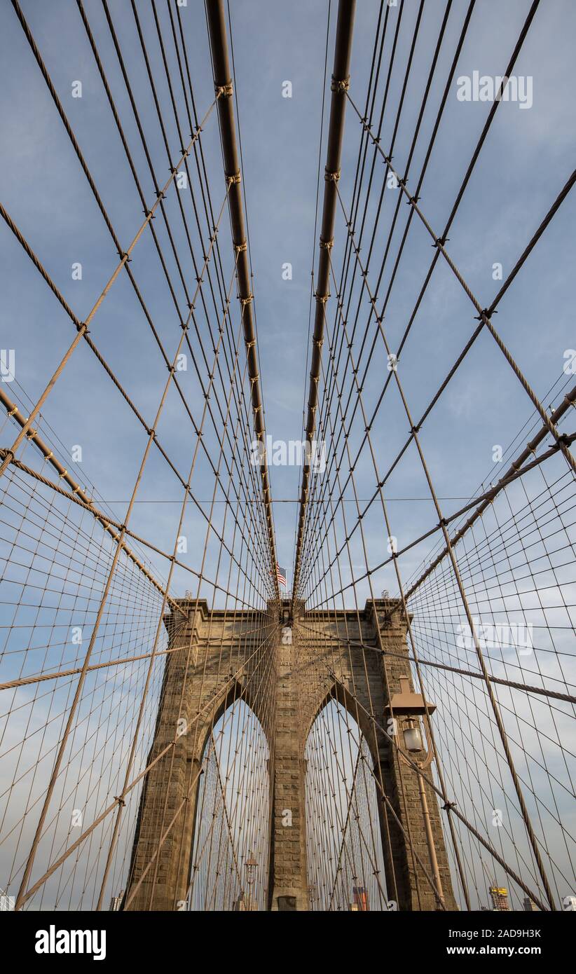 Brooklyn bridge view people hi-res stock photography and images - Alamy