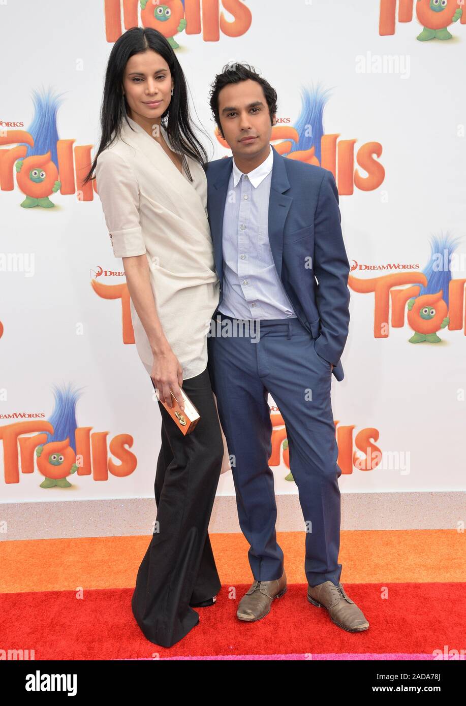 Kunal nayyar and wife neha kapur hi-res stock photography and images - Alamy