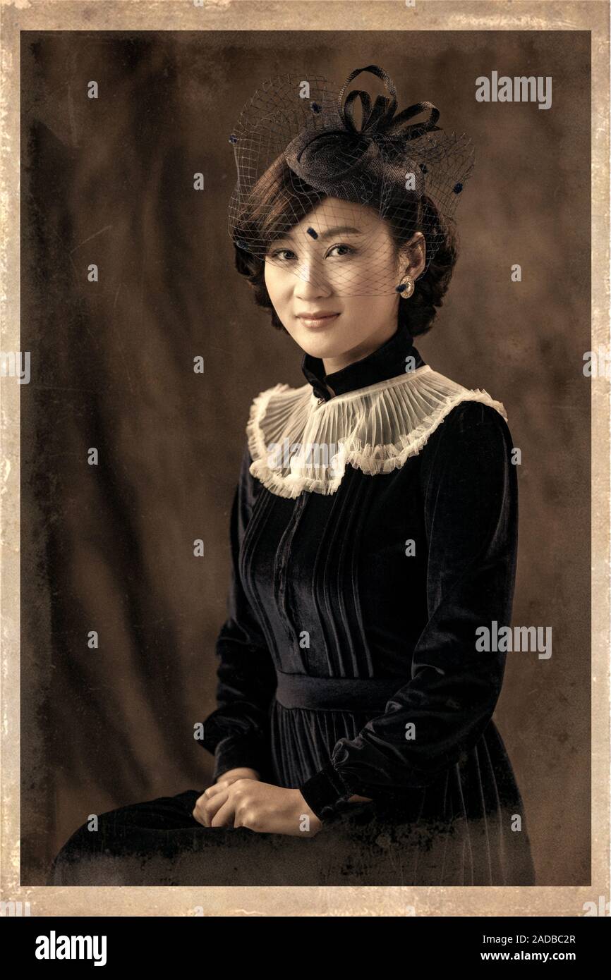 China woman 1930s hi-res stock photography and images - Page