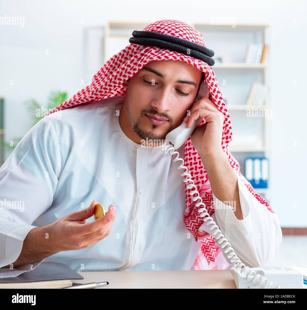 Saudi money card hi-res stock photography and images - Alamy
