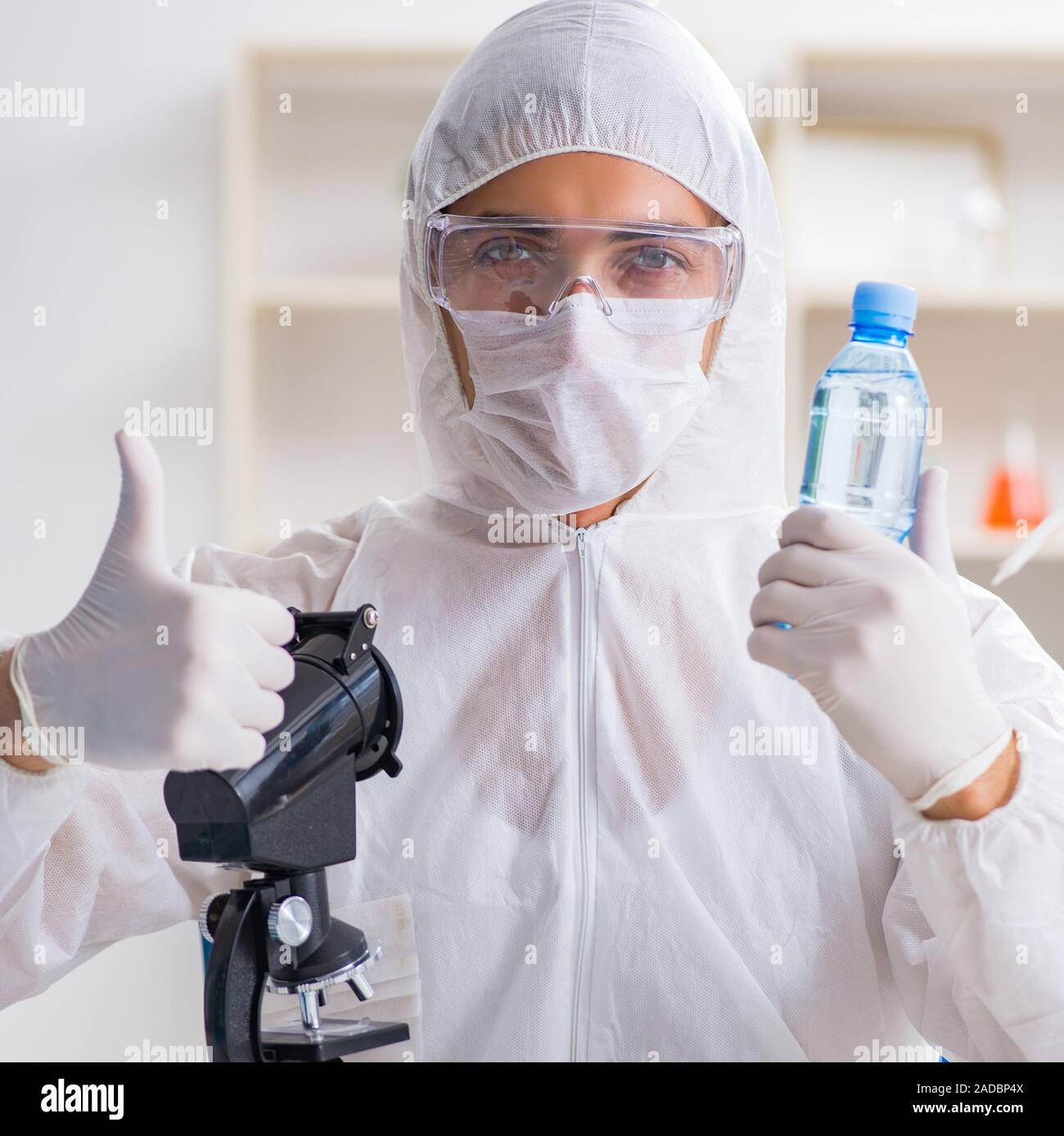 Lab assistant testing water quality Stock Photo Alamy
