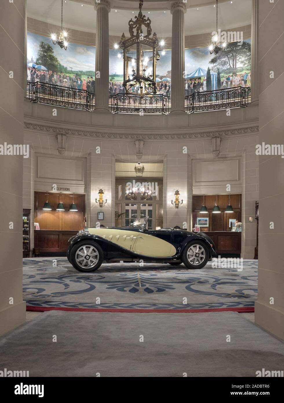 1932 Bugatti Type 55 Roadster on display at the Royal Automobile Club Pall  Mall London UK Stock Photo - Alamy