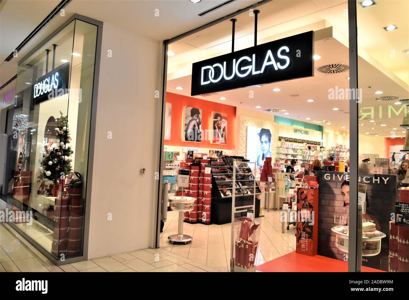 givenchy interdit douglas