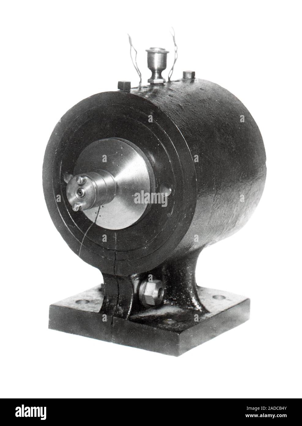 Tesla oscillator. Mechanical controlled electrical