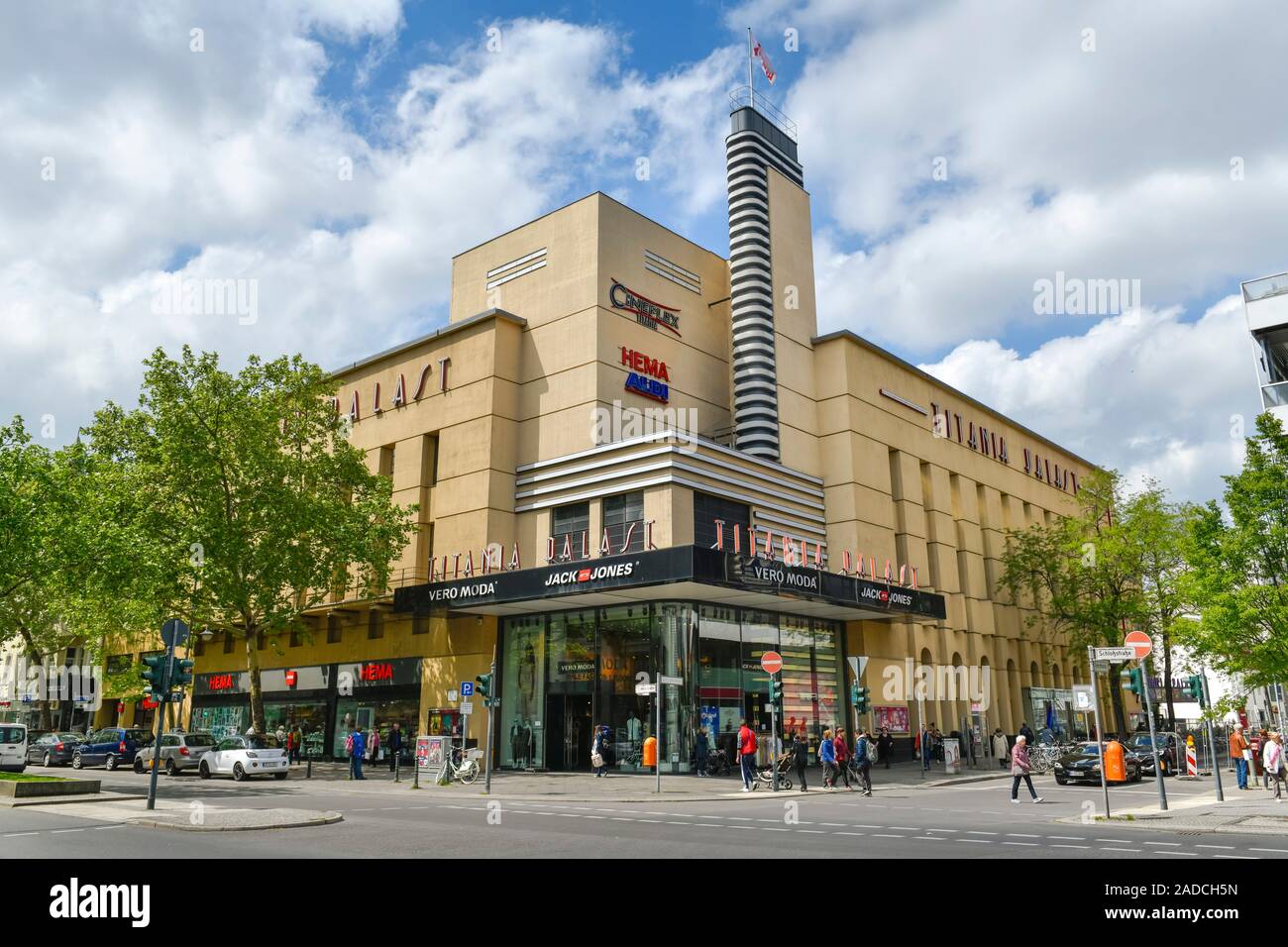 Kino Titania Palast, Schlossstrasse, Steglitz, Steglitz-Zehlendorf, Berlin,  Deutschland Stock Photo - Alamy