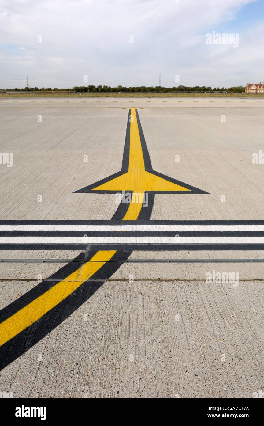 Airport Apron Markings Stock Photo Alamy