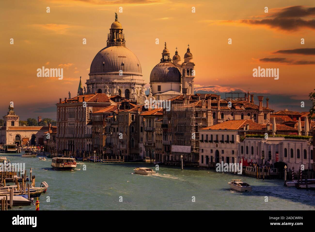 Grand canal in sunset hi-res stock photography and images - Alamy