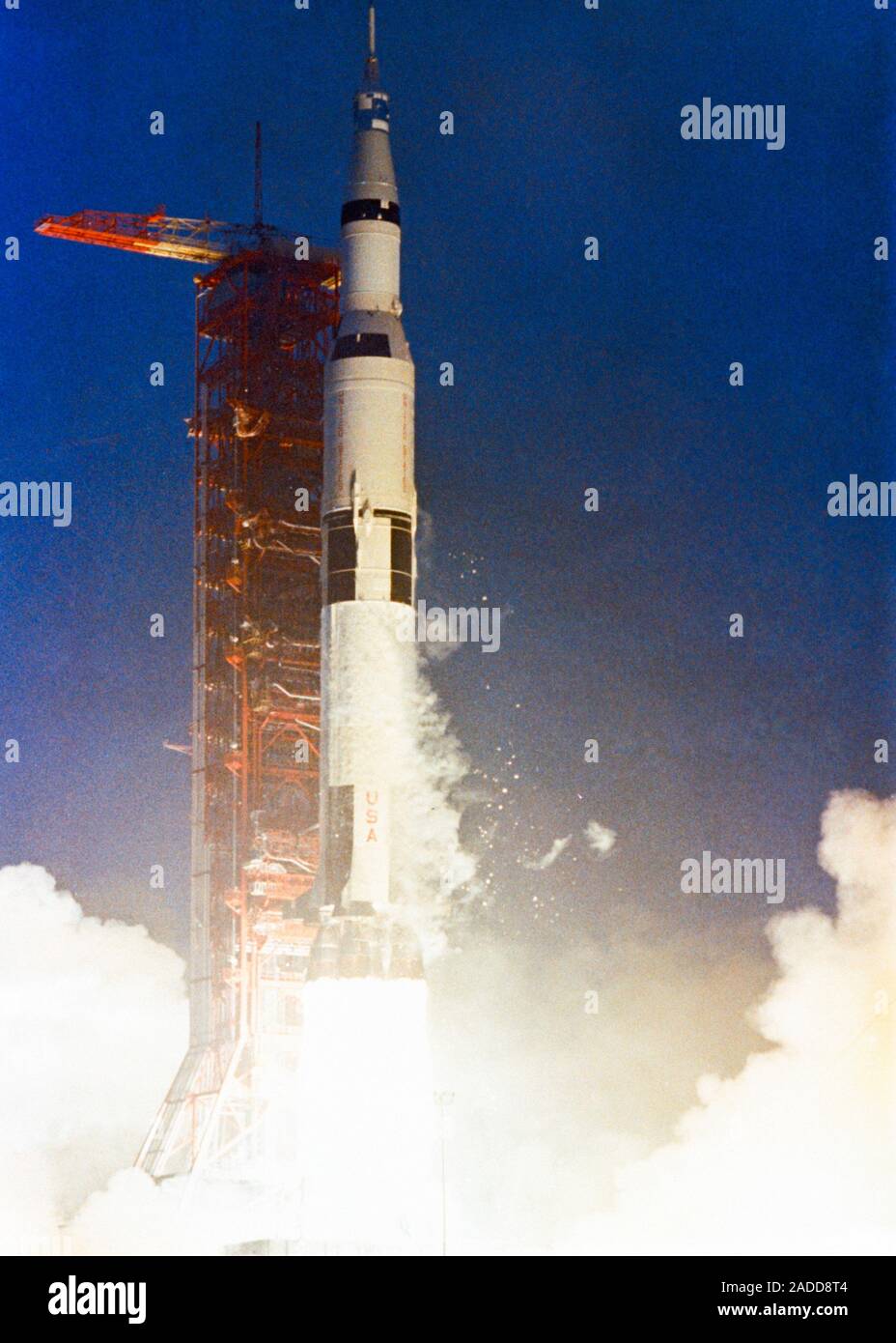 apollo-12-launch-saturn-v-rocket-carrying-the-apollo-12-spacecraft-and