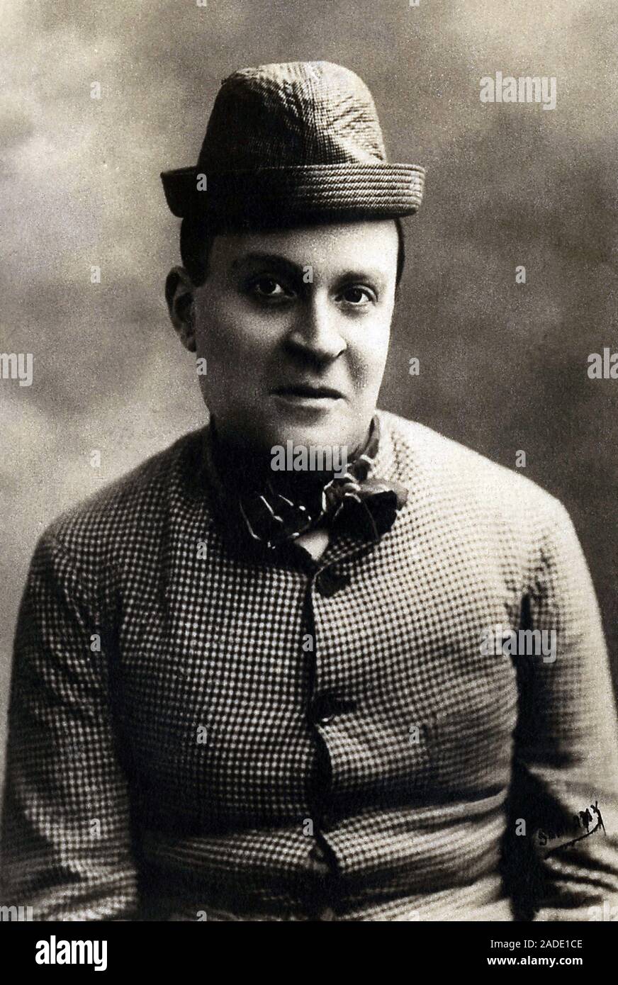 Portrait de Dranem (1869-1935), chanteur francais et vedette de music hall  Stock Photo - Alamy