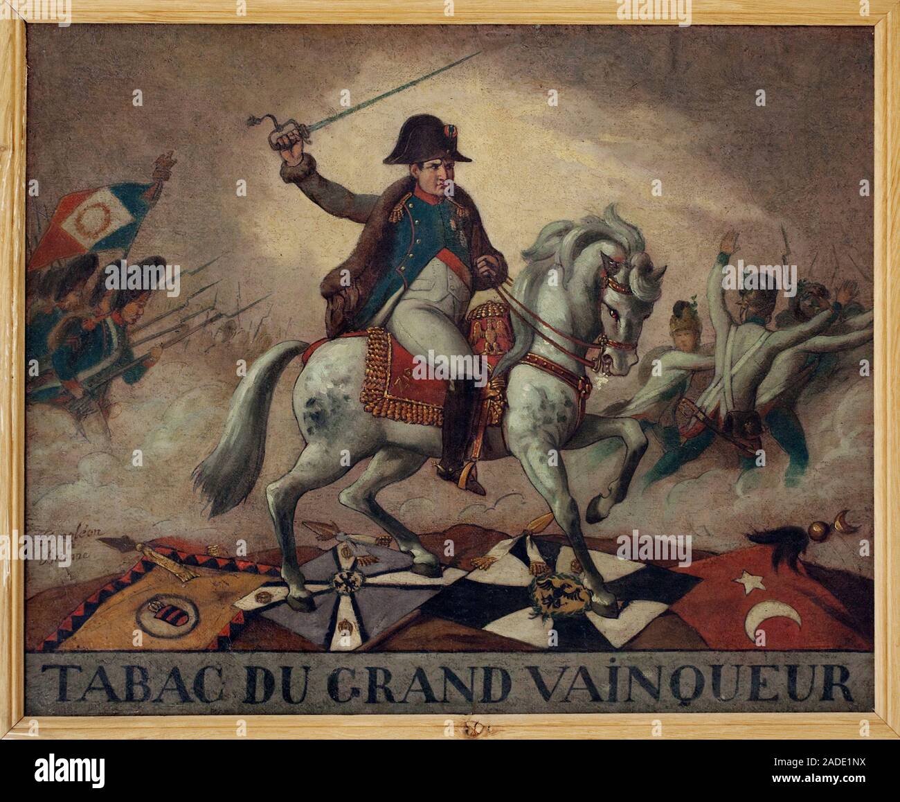 Au tabac du grand vainqueur. (portrait equestre de Napoleon Bonaparte (1769-1821), menant ses troupes a la bataille. Au verso de la toile un quatrain: Stock Photo
