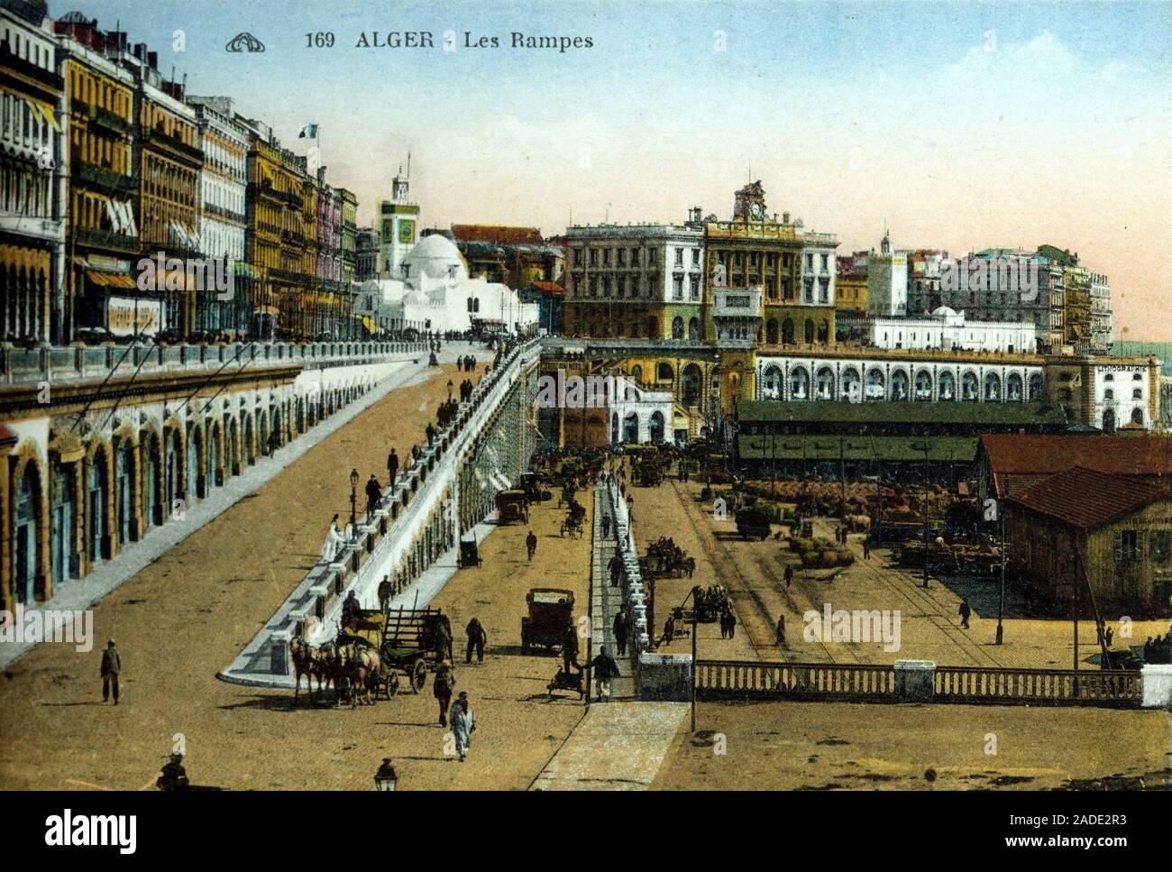 Les rampes, a Alger , carte postale en couleur, 1931. Stock Photo