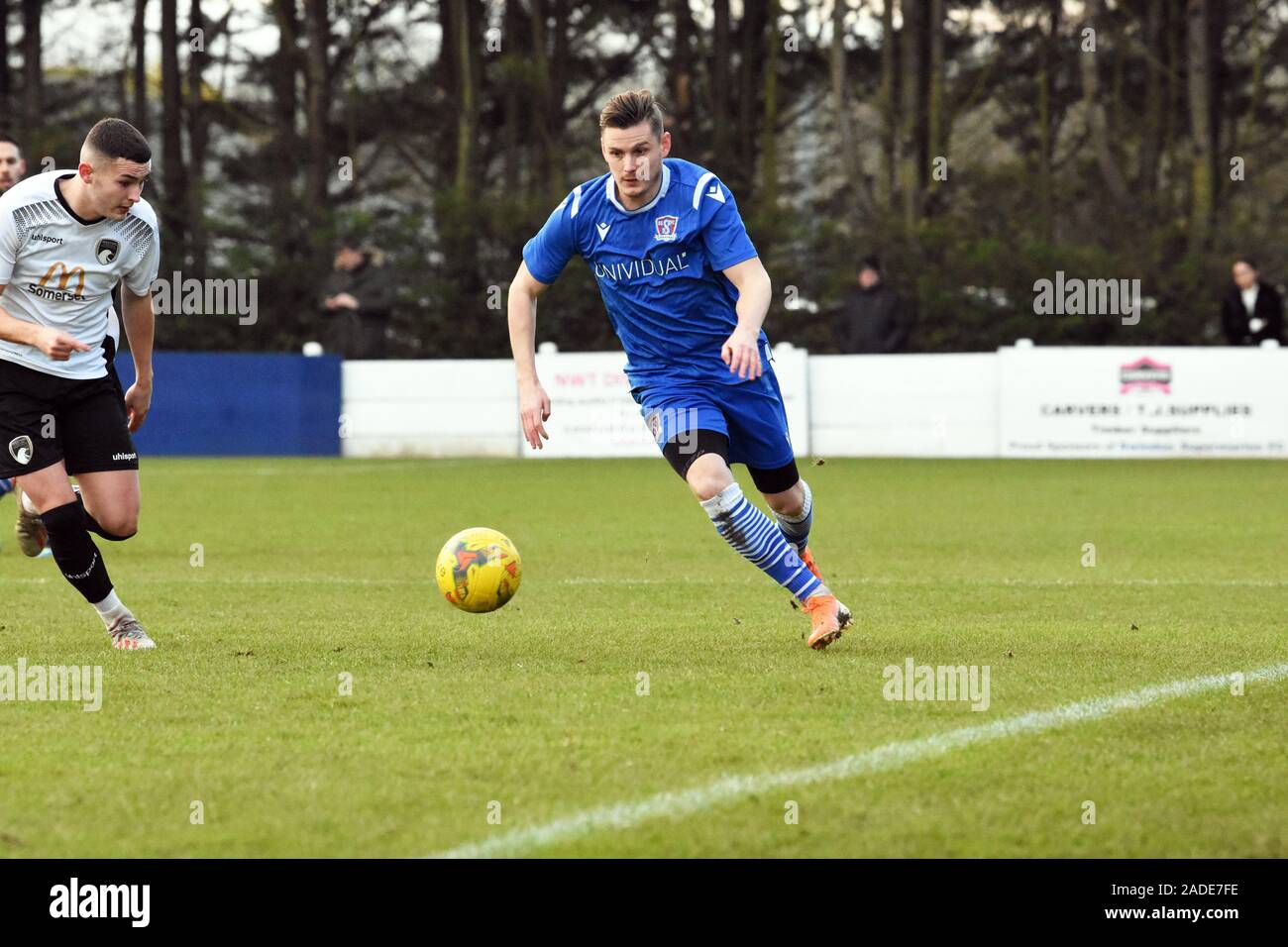 New loan signing Alex Henshall plays his first match on loan from Nuneaton football club playing for Swindon Supermarine football club Stock Photo