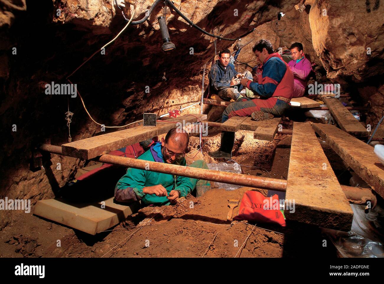 Excavations at Sima de los Huesos. The conditions at Sima de los Huesos
