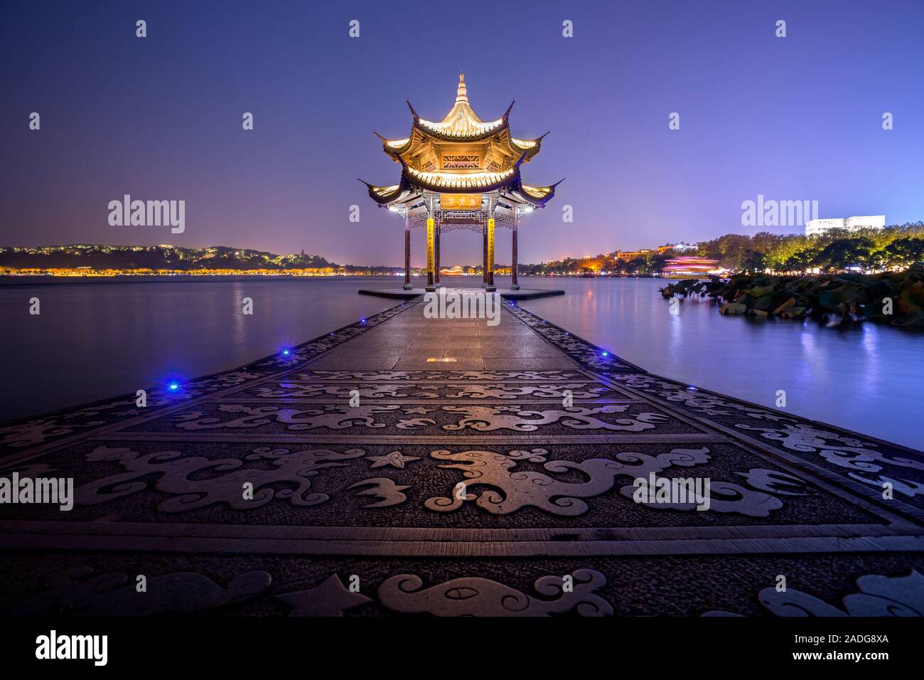 China hangzhou west lake landscape hi-res stock photography and images ...