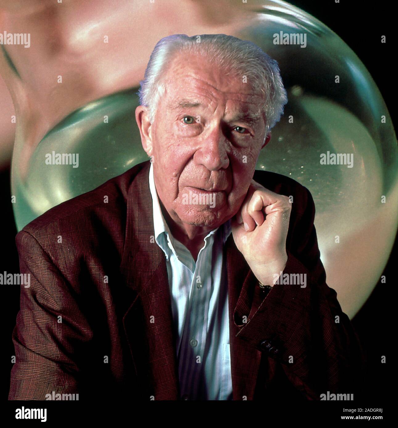 Илья ильич мечников (1908 – медицина). Великие ученые россии 20 века. Ученый получивший. Ученый получивший. Иван петрович павлов за что получил нобелевскую премию.