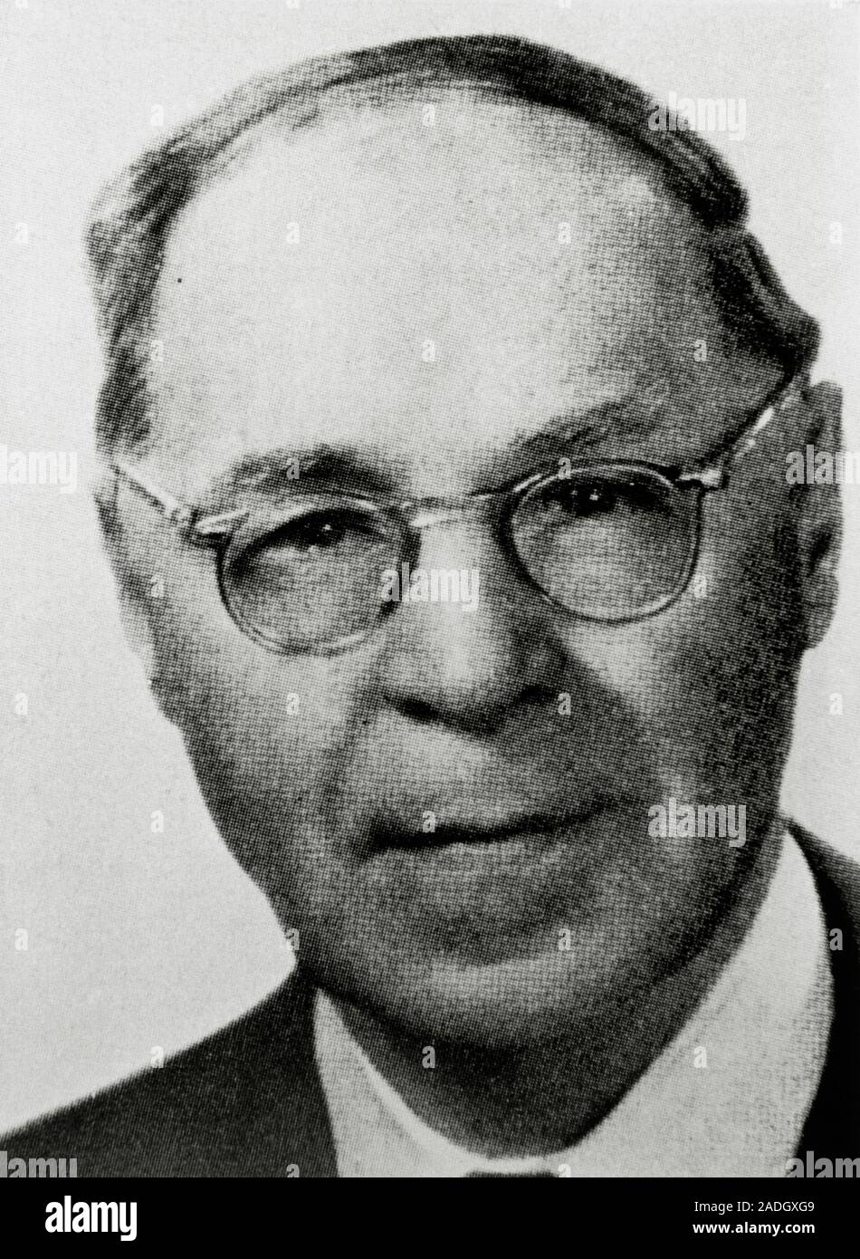 Hermann joseph muller. Г э мюллер фото. H muller. Георг элиас мюллер. Джордж маклорин.