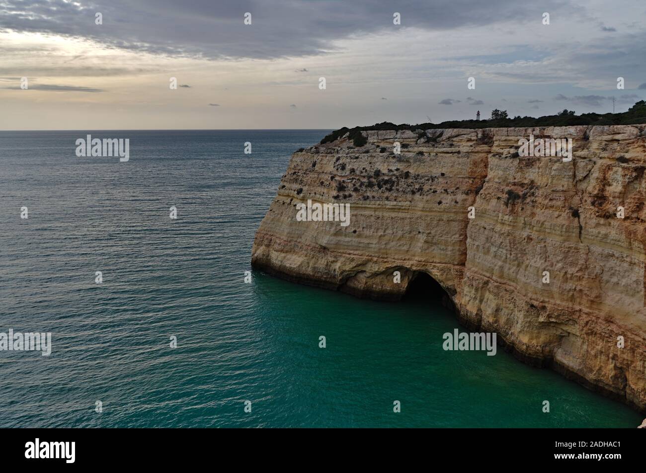 Coastal scene on the cliffs of the Seven Hanging Valleys trail. Lagoa, Algarve, Portugal Stock Photo
