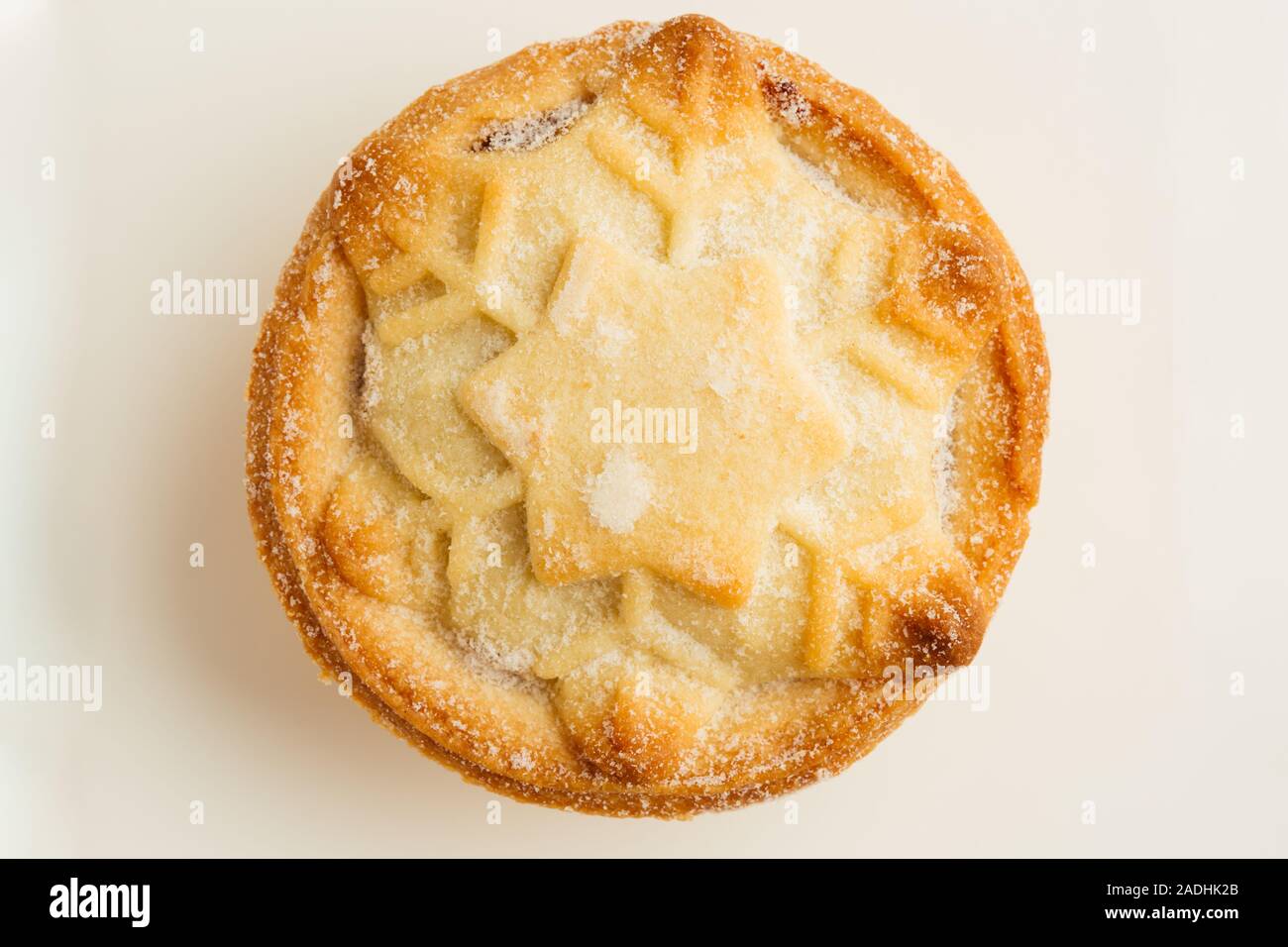 Mince pie on white background hi-res stock photography and images - Alamy