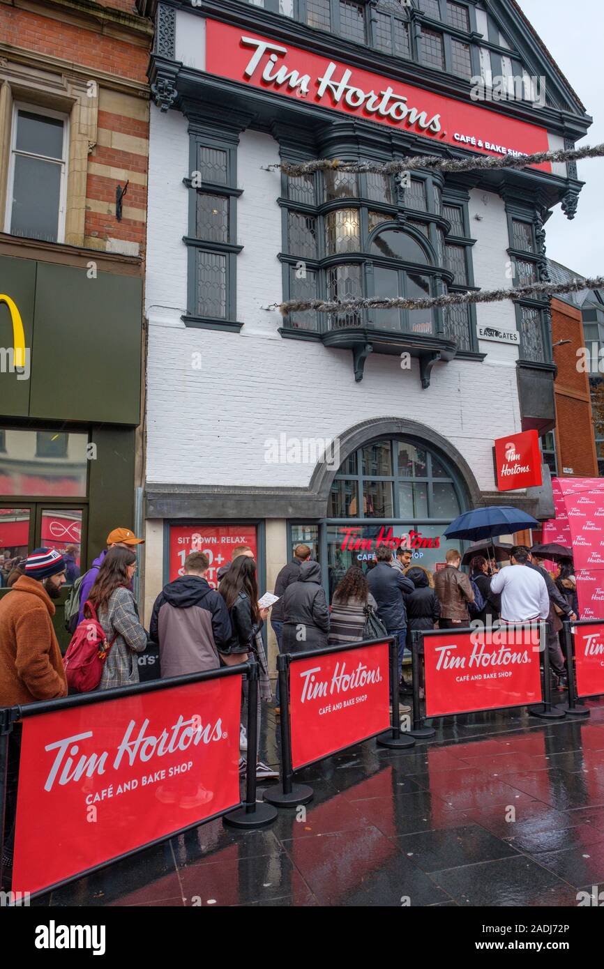 Large queue at the opening of the new Tim Horton shop in Leicester. Stock Photo