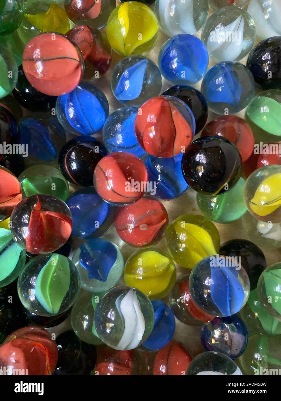 Group of marbles hi-res stock photography and images - Alamy