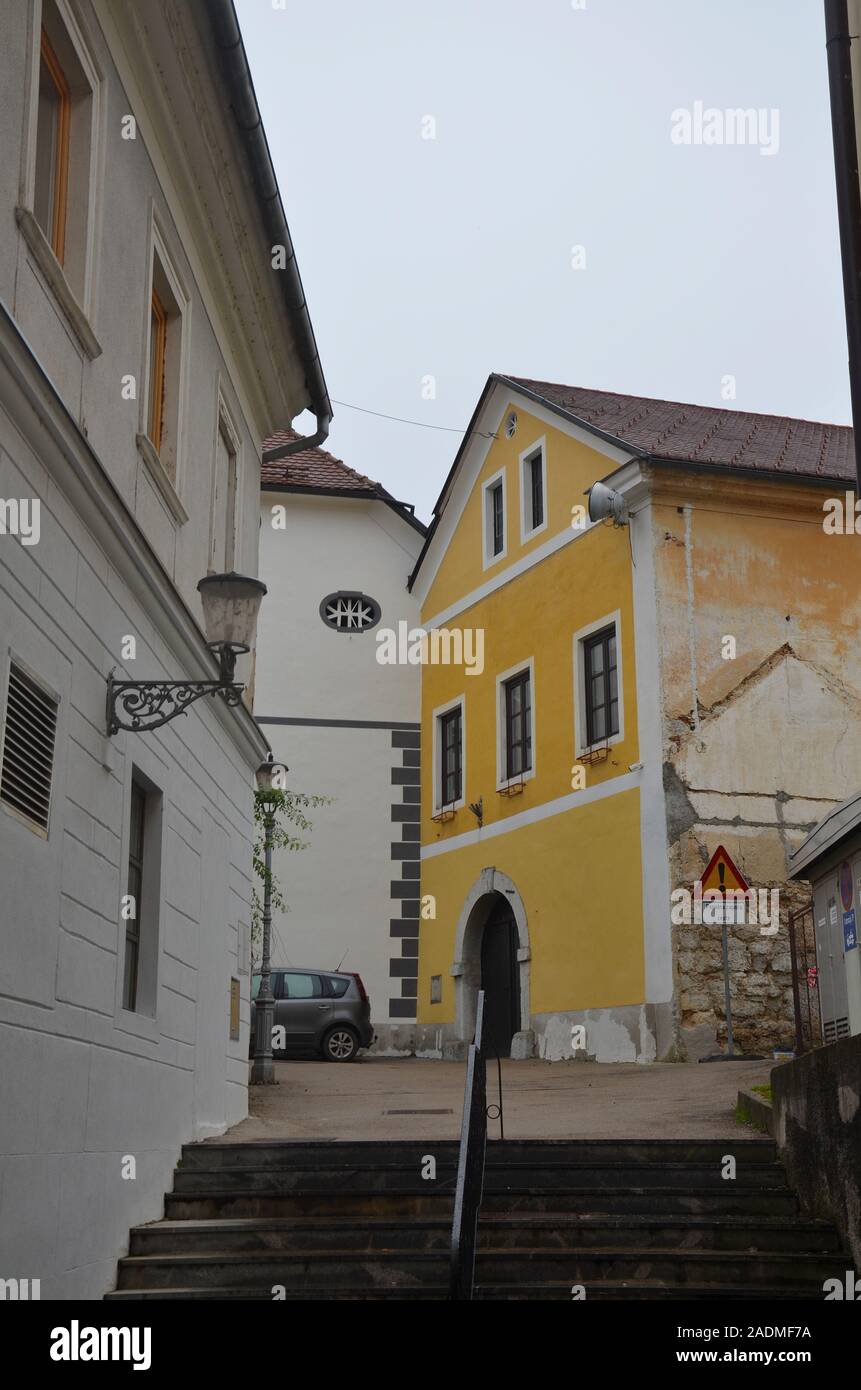 Die Kleinstadt Novo Mesto, Rudolfswerth, in Slowenien: in der Altstadt Stock Photo