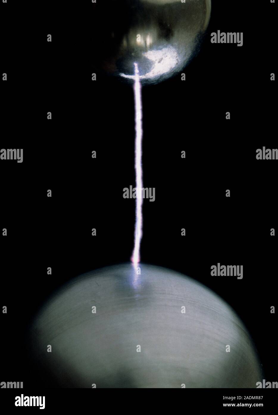 Electrical discharge. View of an electrical discharge between two spheres of a Van de Graaff